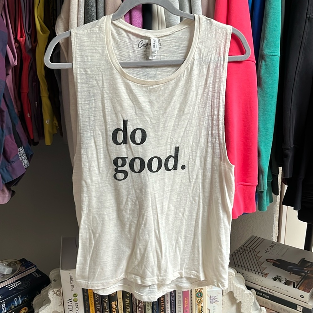 Muscle style tank top, size large
